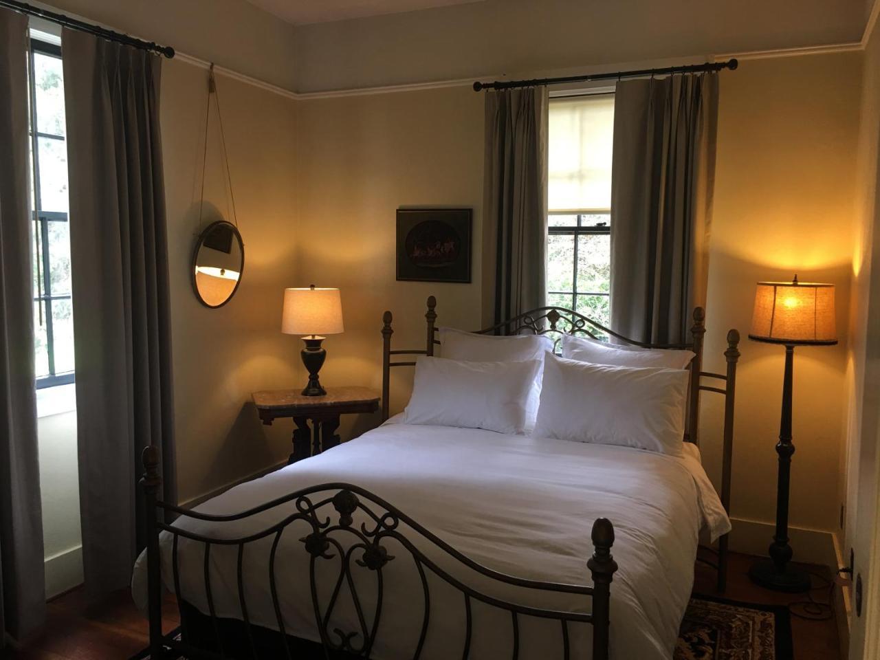 Wolf Creek Inn & Tavern ภายนอก รูปภาพ
